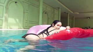 She will turn anyone on with her sexy body euro teen Kittina Ivory