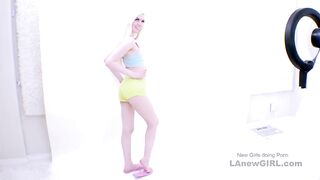 Geez... This Blonde Amateur is drop dead gorgeous!!