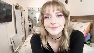 Mommy Wiinie Introduces You To Ass Play // With Virtual Kissing