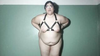 BBW Latina domme gives you JOI with ballbusting, cbt and denial