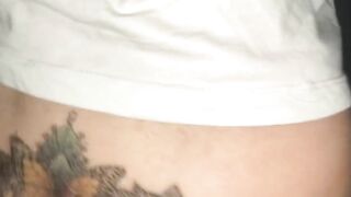 Small BITCH SMOKING AND SUCK DICK