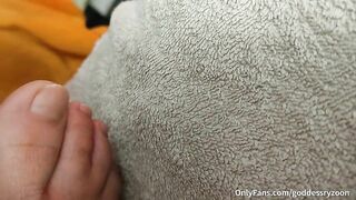 Worship my feet while I ignore you slave!